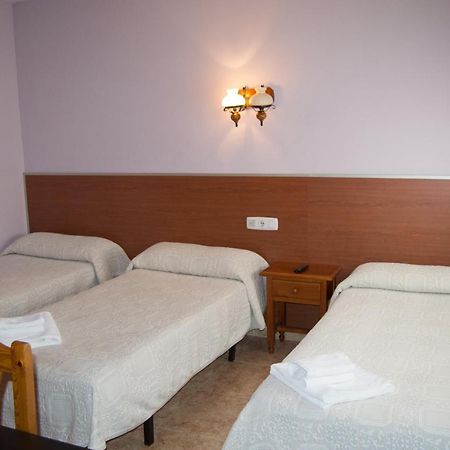 El Roble Hotel Restaurante Tabara Dış mekan fotoğraf