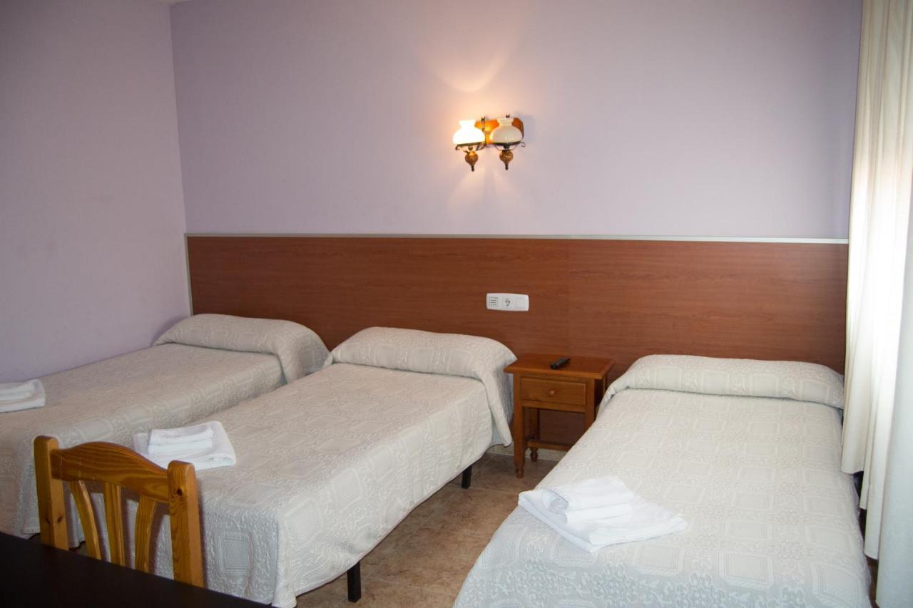 El Roble Hotel Restaurante Tabara Dış mekan fotoğraf