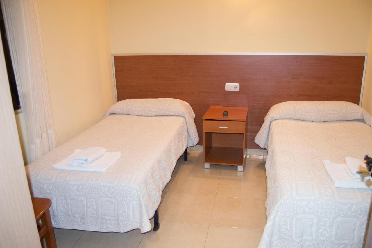 El Roble Hotel Restaurante Tabara Dış mekan fotoğraf