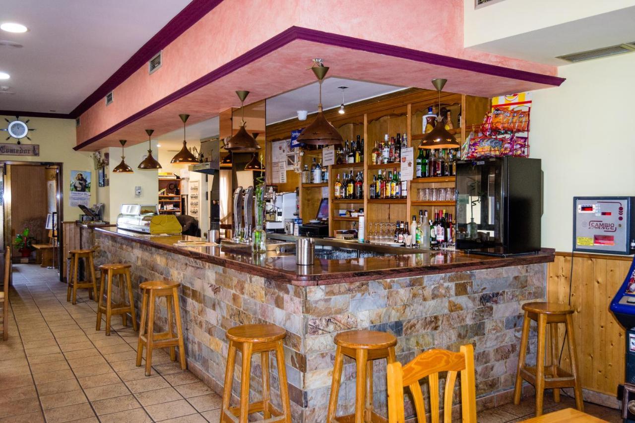 El Roble Hotel Restaurante Tabara Dış mekan fotoğraf